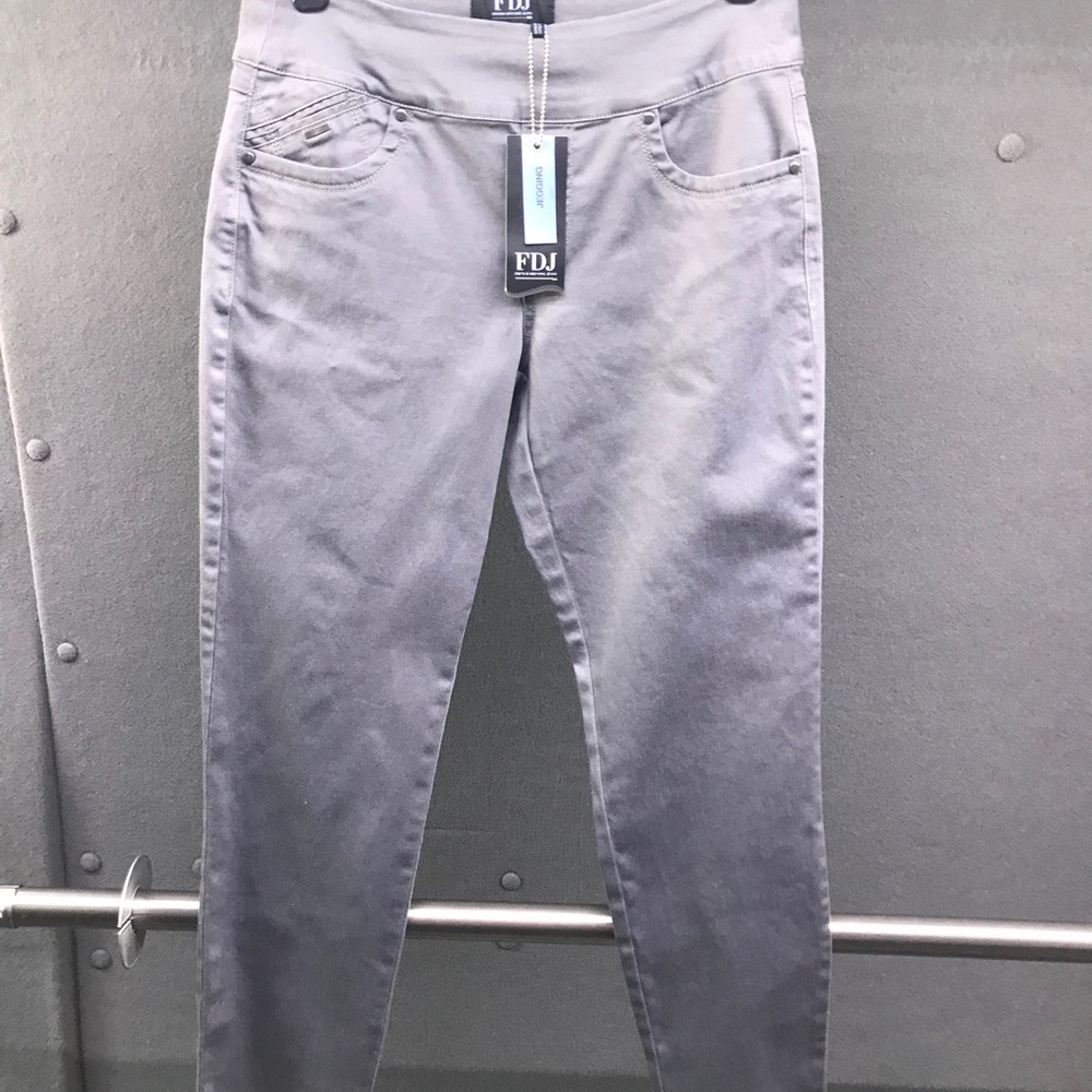 FDJ pull on ankle pant
